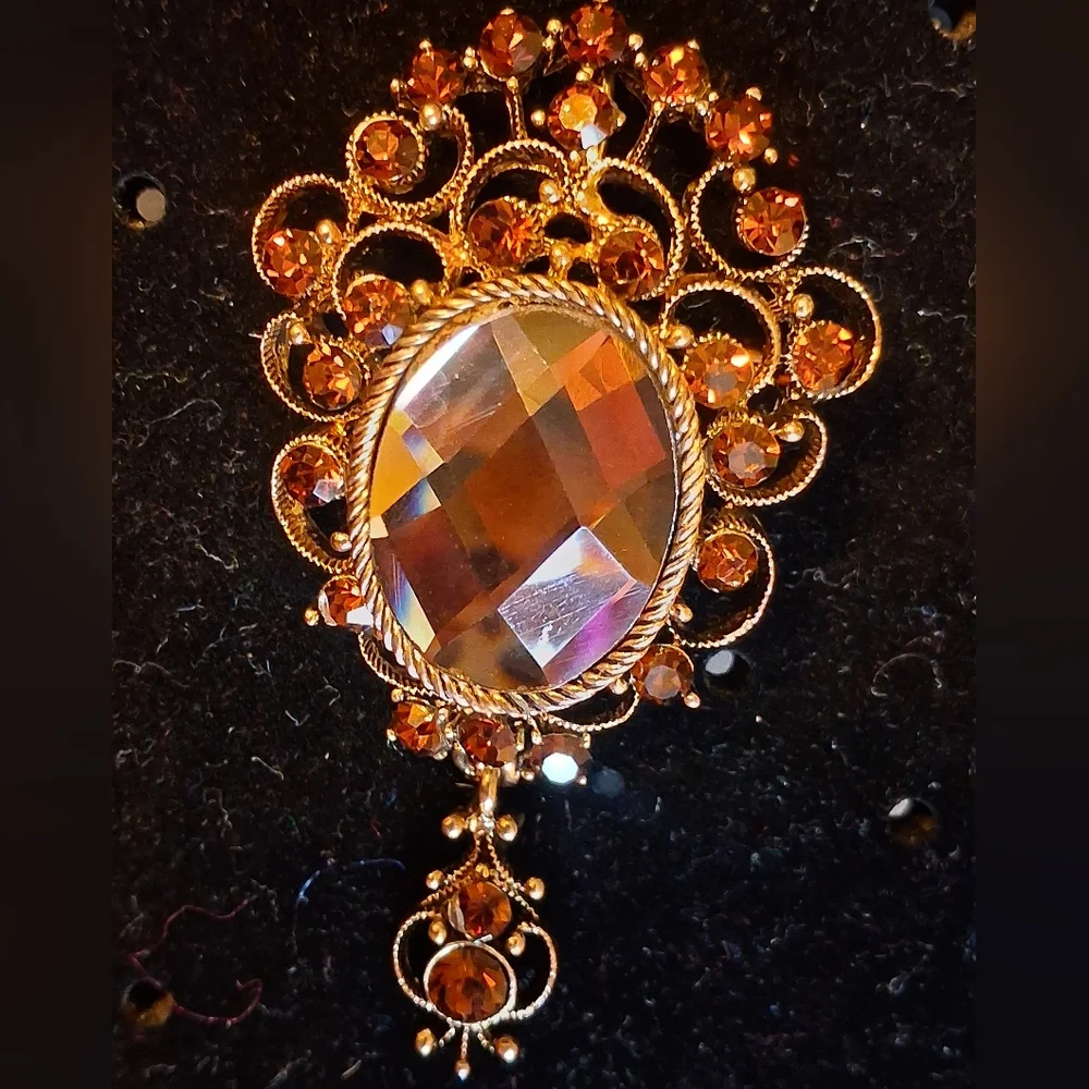 Vintage Look Elegant Goldtone Filigree Brooch With A Large 